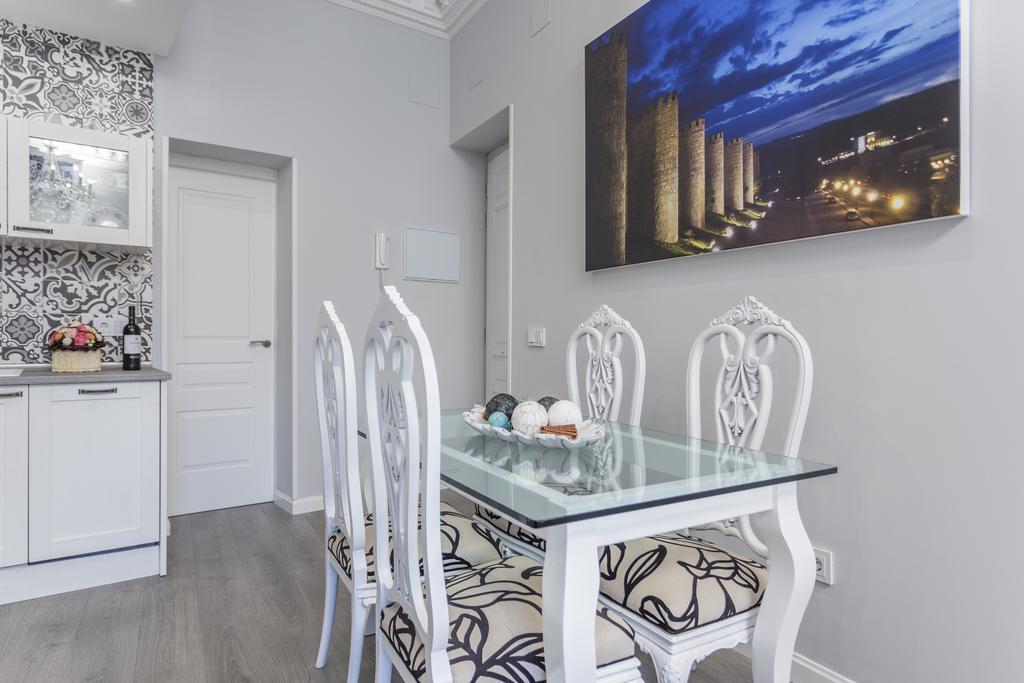 Puerta Del Sol Center Apartment Madrid Luaran gambar