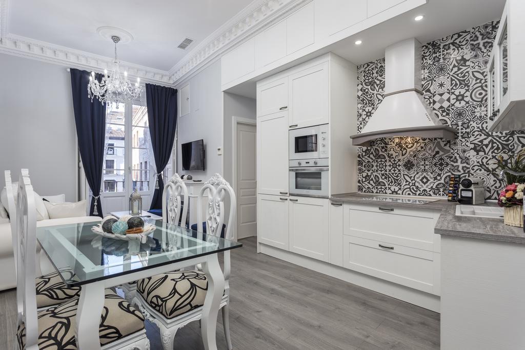 Puerta Del Sol Center Apartment Madrid Luaran gambar
